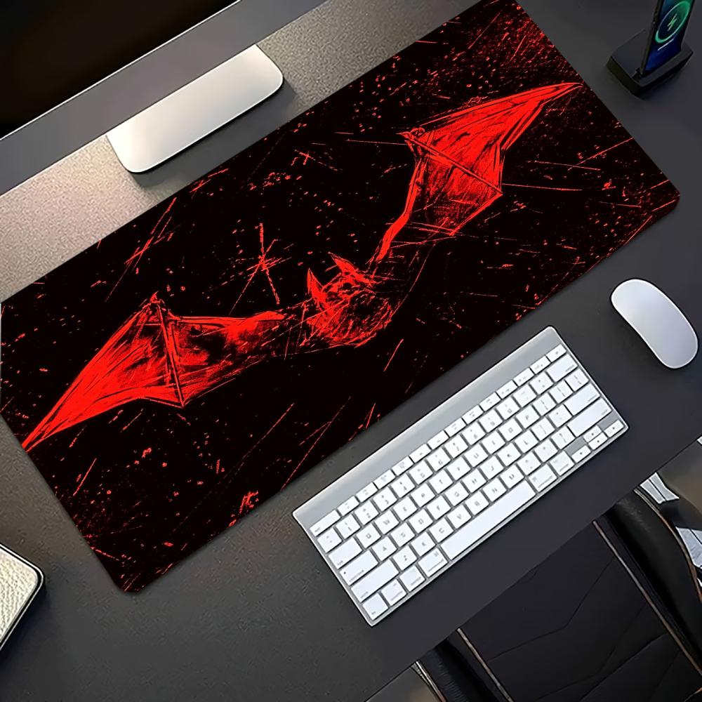 Desk Setup Laptop And Pc - Koyu Kırmızı Yarasa Desenli Büyük Oyun
